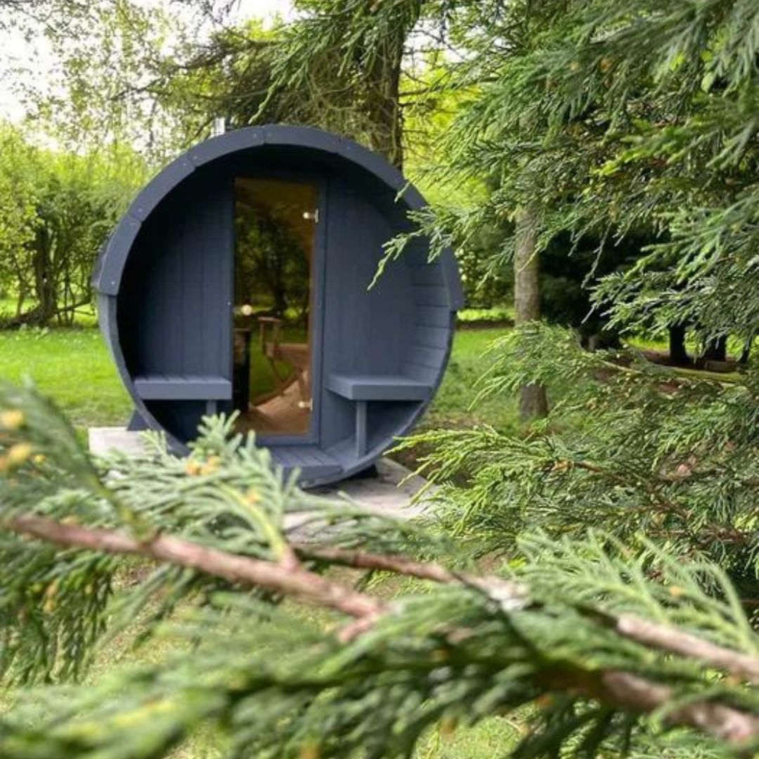 Cedar Panorama Sauna with Changing Room